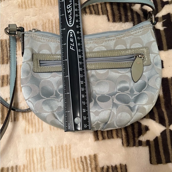Coach Elegant Blue Shoulder Bag - Picture 8 of 8